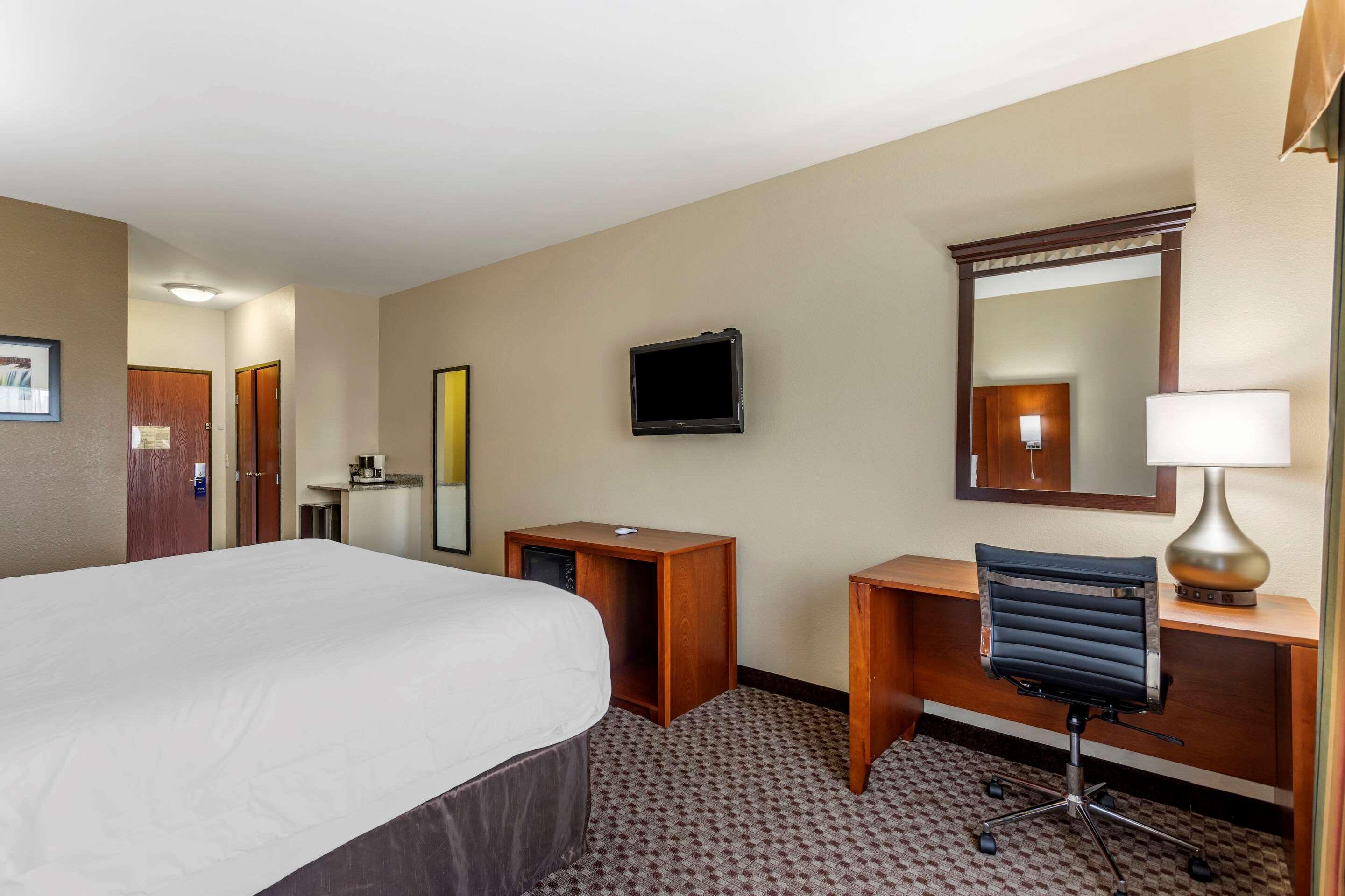 Comfort Inn & Suites Carbondale University Area Экстерьер фото