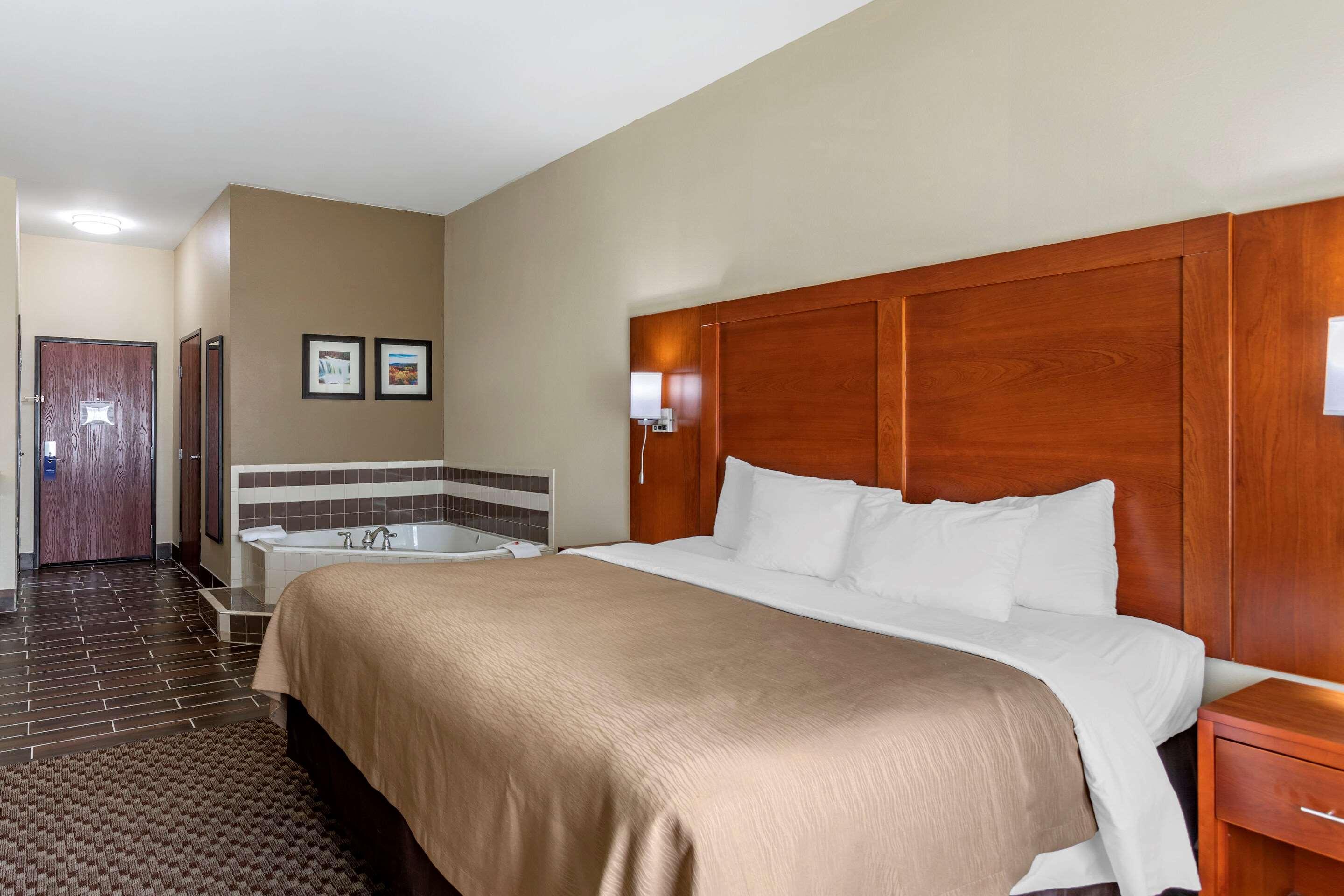 Comfort Inn & Suites Carbondale University Area Экстерьер фото