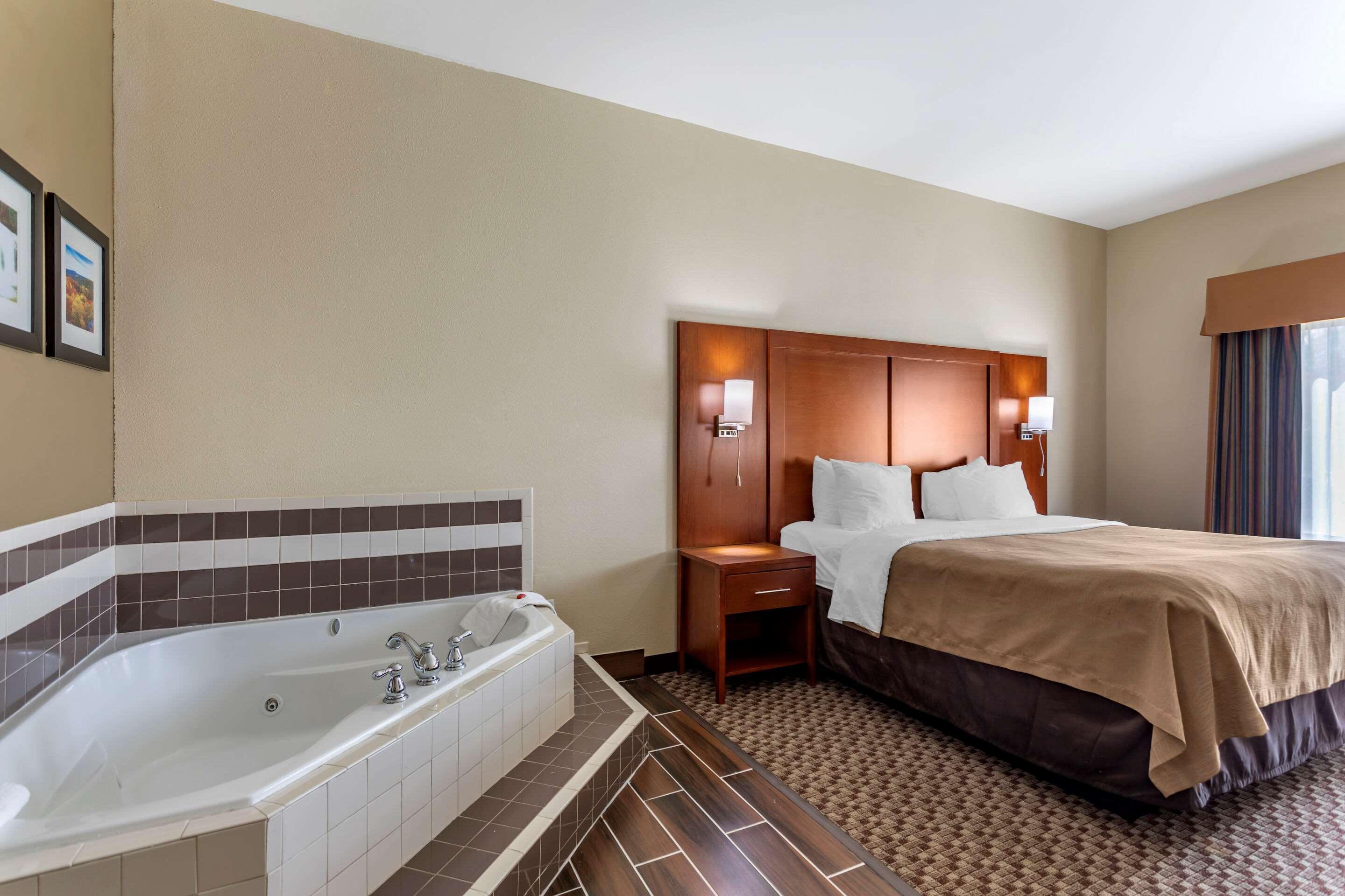Comfort Inn & Suites Carbondale University Area Экстерьер фото