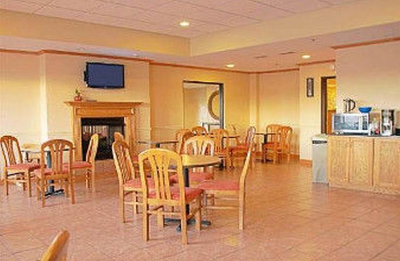 Comfort Inn & Suites Carbondale University Area Экстерьер фото