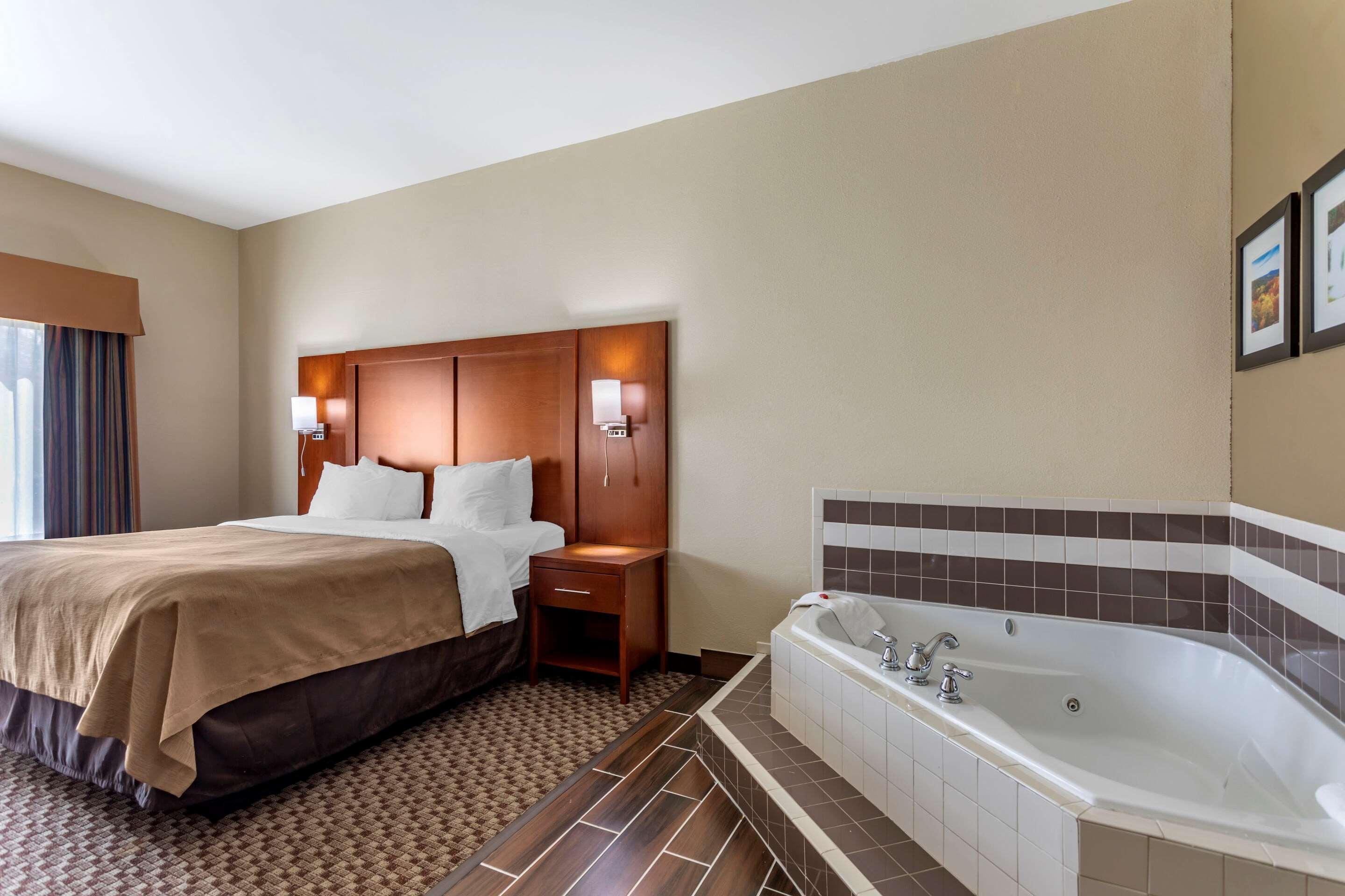 Comfort Inn & Suites Carbondale University Area Экстерьер фото